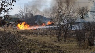 В селе Черниговка на огород упал боевой самолёт (ФОТО, ВИДЕО) В селе Черниговка на огород упал боевой самолёт (ФОТО, ВИДЕО)